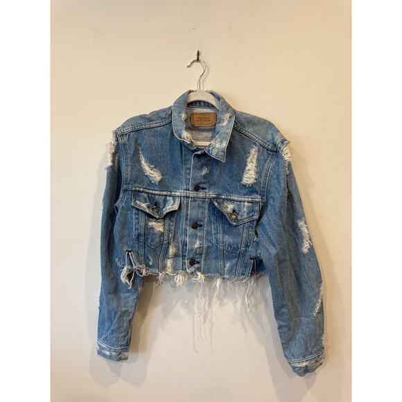Vintage Levi’s Cropped Distressed Jean Jacket — Women’s S/M - Picture 1 of 8